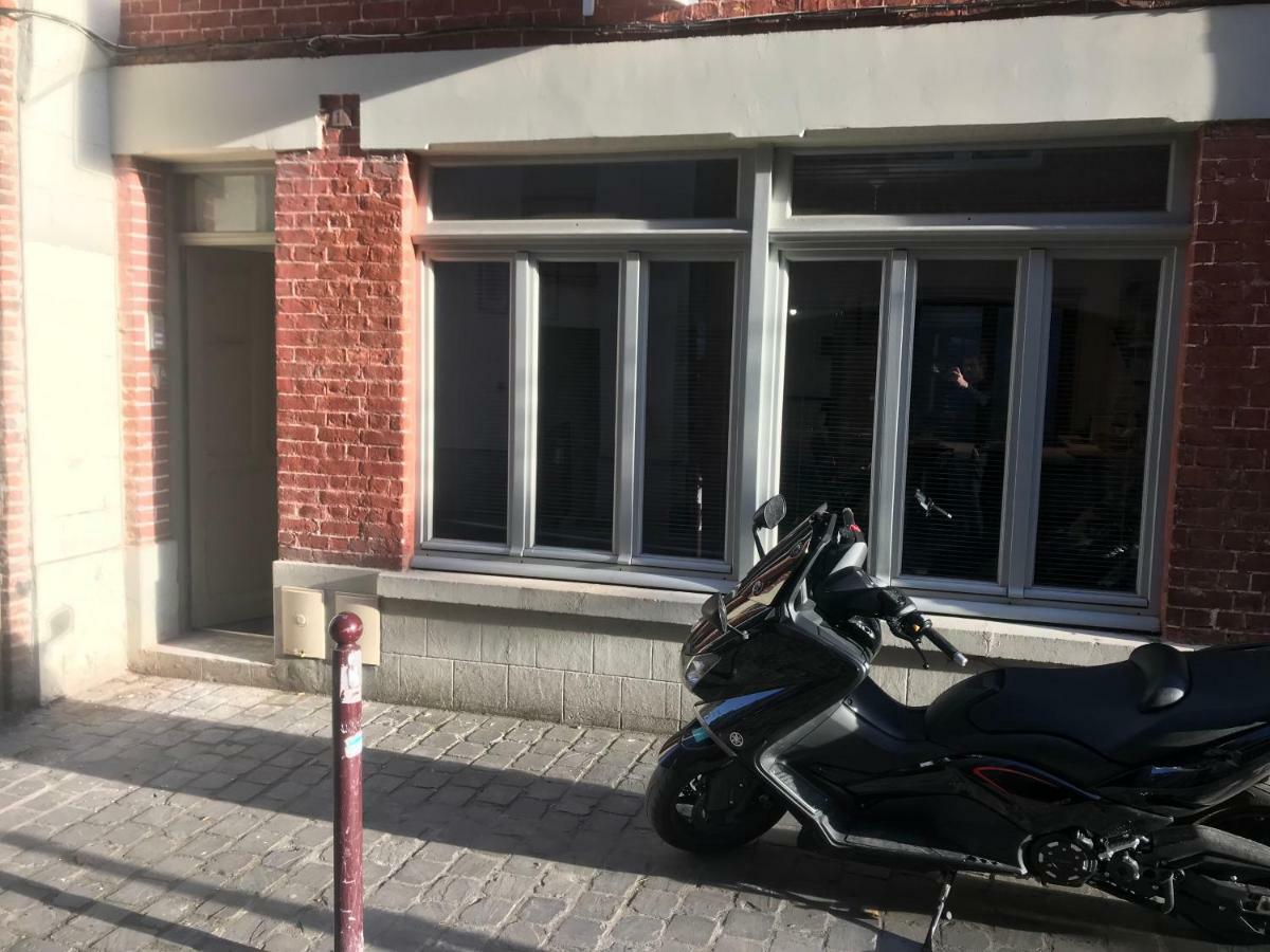 Charmant Appartement Au Coeur Du Vieux リール エクステリア 写真