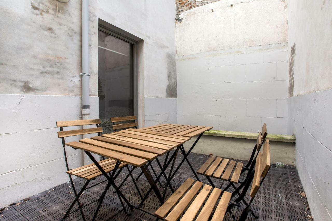Charmant Appartement Au Coeur Du Vieux リール エクステリア 写真